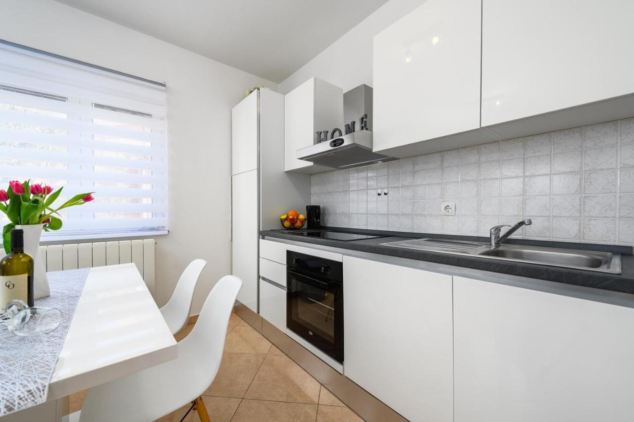 Bozica House With Apartments Murine Exterior foto