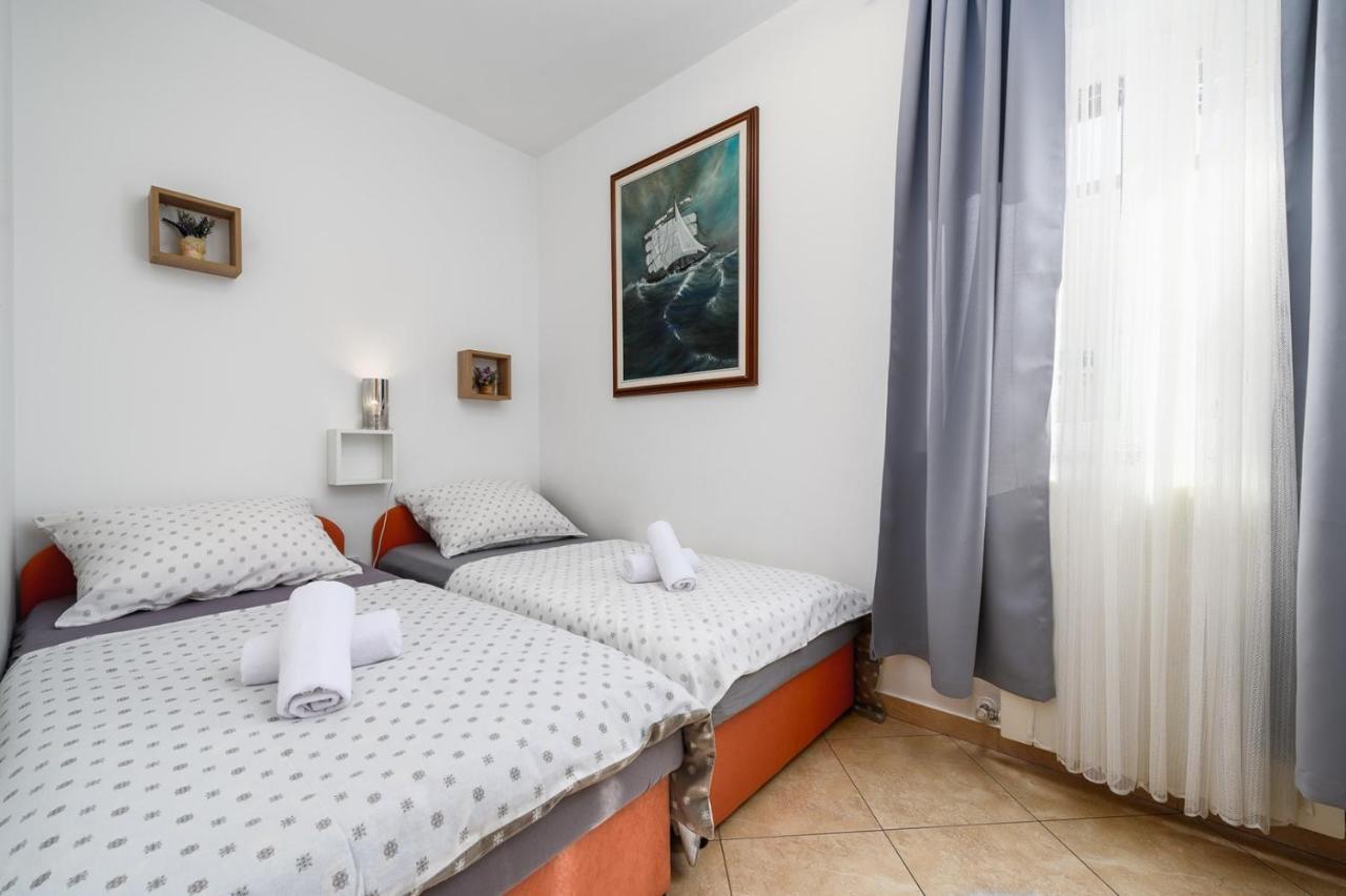 Bozica House With Apartments Murine Exterior foto
